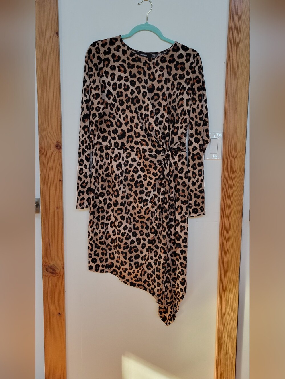 Asymetrical Leopard Print Knot-Front Long Sleeve Dress - Forever 21 - Picture 2 of 5